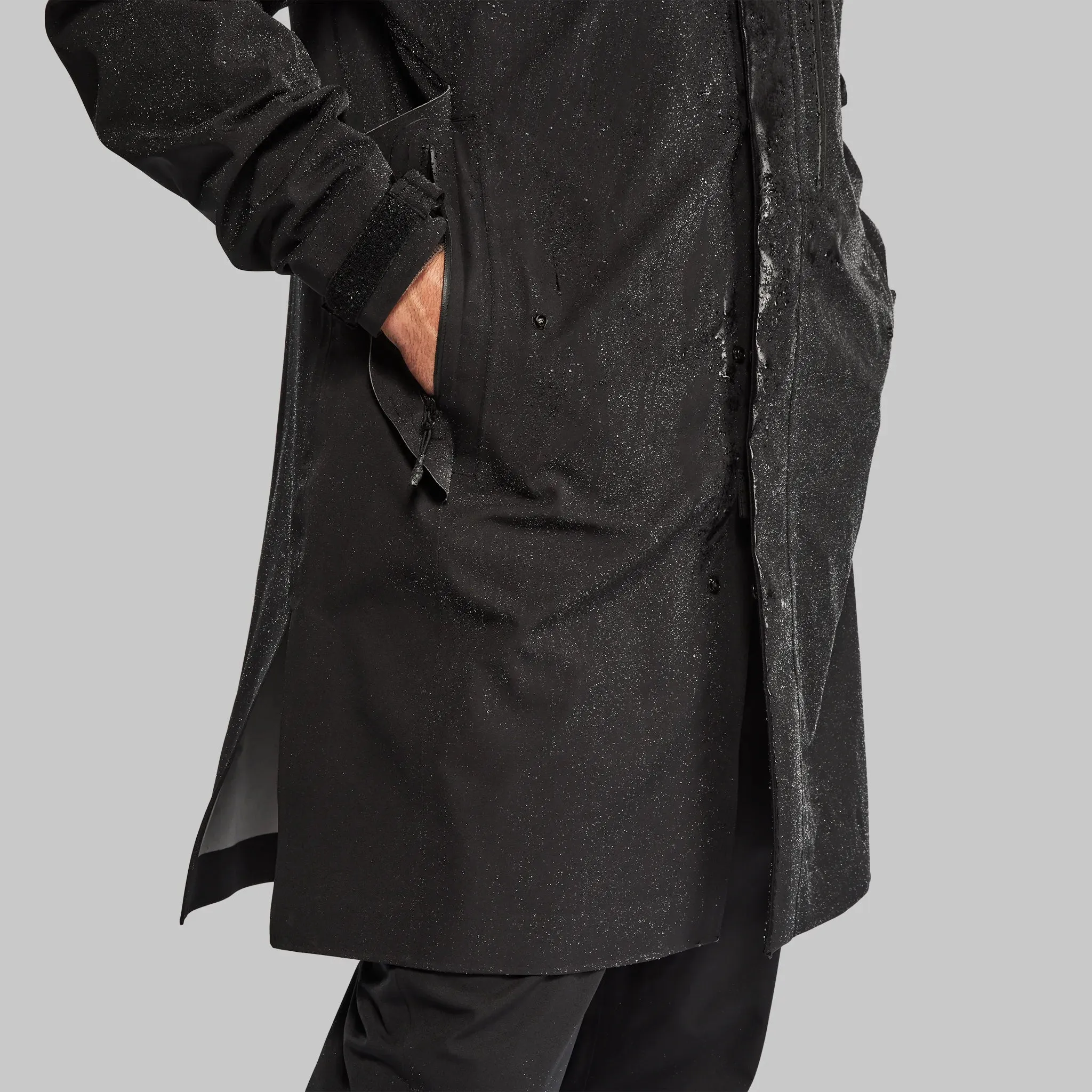 Waterfallproof Parka. Black edition