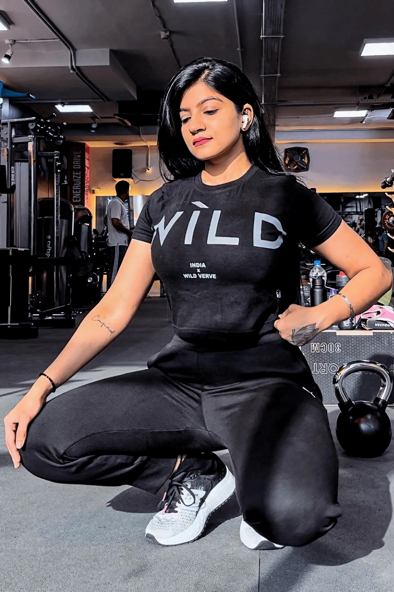 WILD INDIA X WILD VERVE (CROPPED) TEE IN BLACK